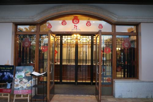 餐厅大门